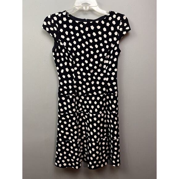 Anne Klein Tiered Dress Womens Size 4P‎ Sheath Career Blue Geometric Cap sleeve - Picture 1 of 9
